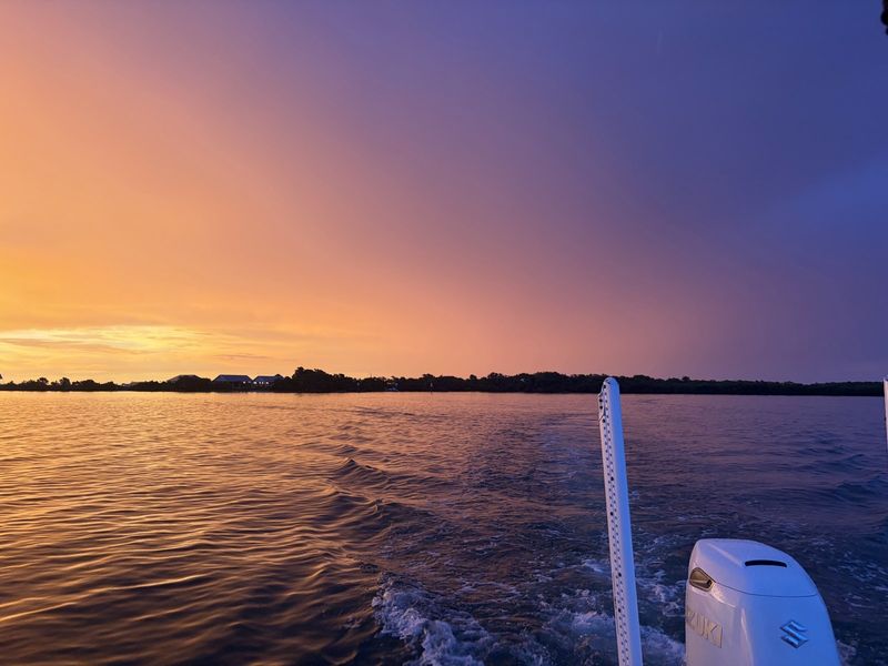 Sunset wake on a sunset cruise